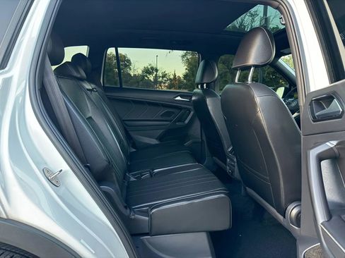 Used 2022 Volkswagen Tiguan SE R-Line FWD image 45