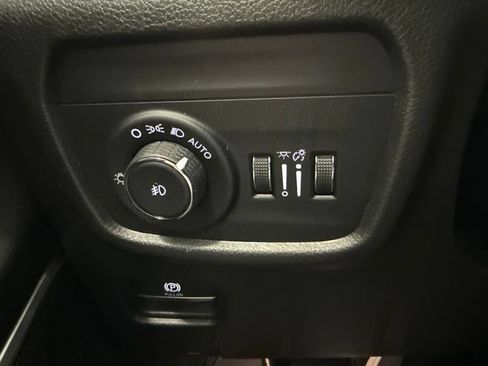 Used 2021 Jeep Grand Cherokee L Limited AWD/4WD image 27