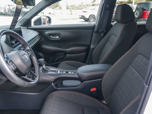 Used 2025 Honda HR-V Sport image 17