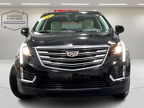Used 2019 Cadillac XT5 Luxury image 2