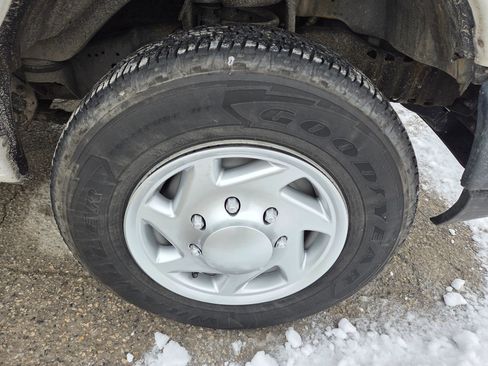 Used 2009 Ford E-150 and Econoline 150 image 20