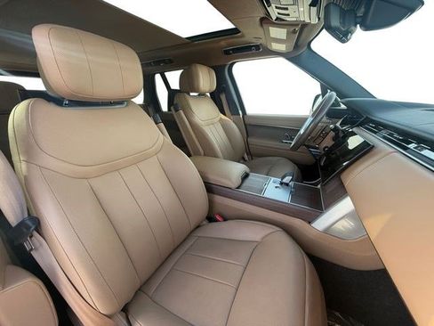 Used 2025 Land Rover Range Rover Autobiography AWD/4WD image 16