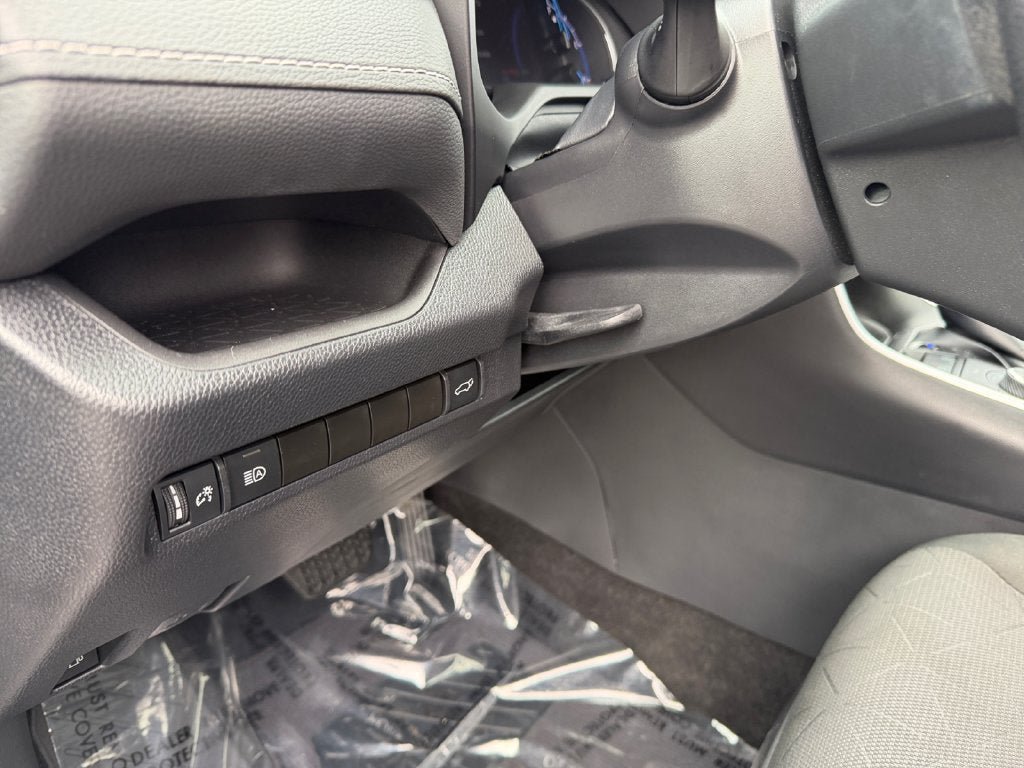 Used 2023 Toyota RAV4 XLE w/ Convenience Package AWD/4WD image 19