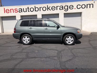 Used 2005 Toyota Highlander 2WD V6 w/ 3rd Row