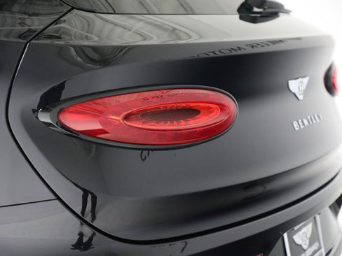 New 2025 Bentley Bentayga image 17