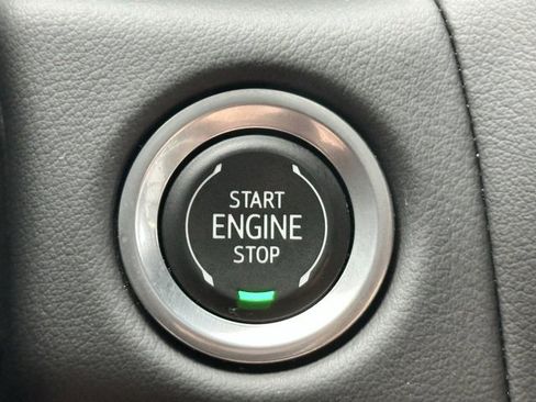 Used 2024 Chevrolet Tahoe High Country w/ Advanced Technology Package image 18