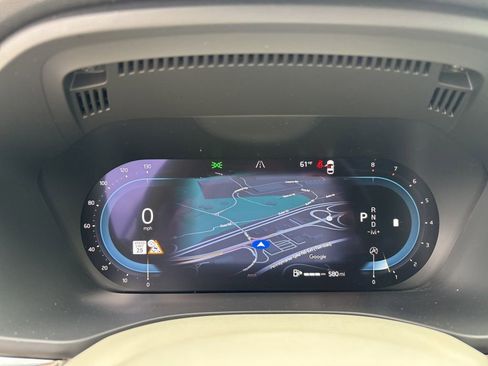 Used 2023 Volvo XC60 B5 Plus image 19