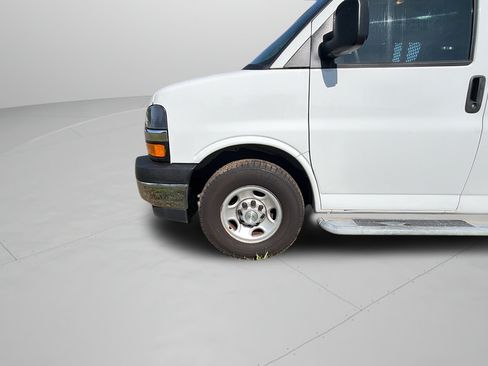 Used 2021 Chevrolet Express 2500 w/ Driver Convenience Package RWD image 30