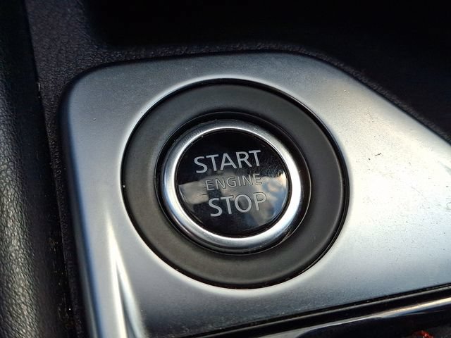 Used 2025 Nissan Sentra SR FWD image 21