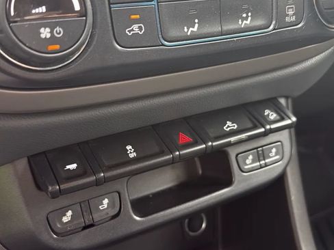 Used 2016 Chevrolet Colorado Z71 AWD/4WD image 20
