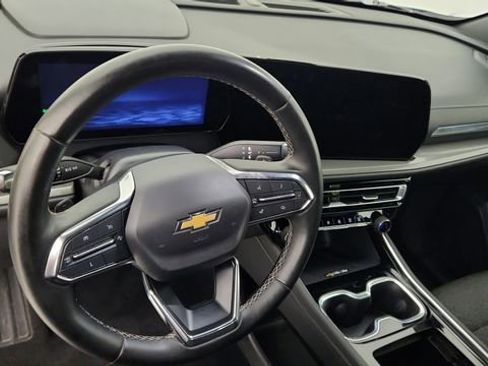 Used 2024 Chevrolet Traverse LT FWD image 18