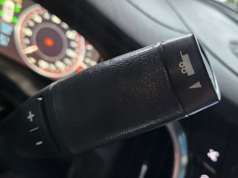 Used 2015 Cadillac Escalade Premium image 32