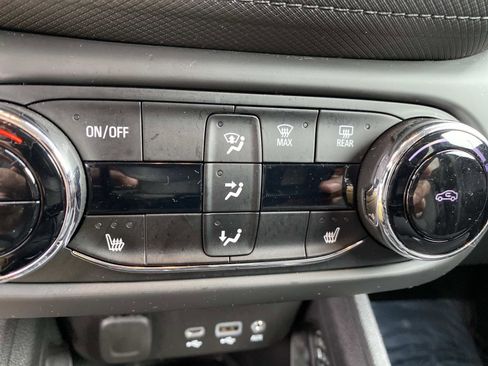 Used 2023 Chevrolet TrailBlazer LT w/ Convenience Package image 13