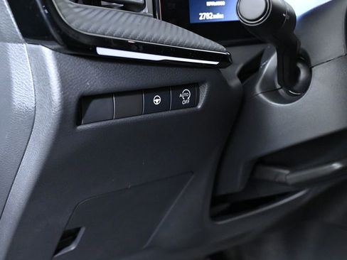 Certified 2025 Nissan Kicks SR image 26