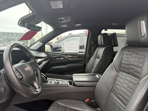 Certified 2023 Cadillac Escalade ESV Sport Platinum w/ LPO, ONYX Package image 8
