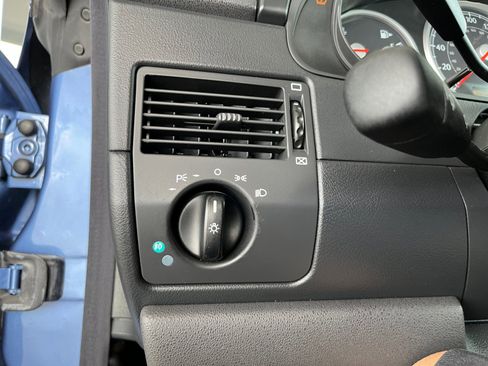 Used 2005 Chrysler Crossfire SRT-6 image 27