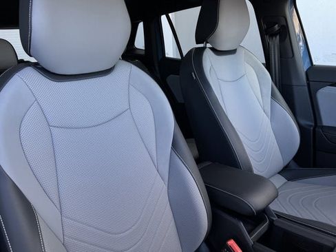 New 2026 Volkswagen Tiguan SE R-Line image 23