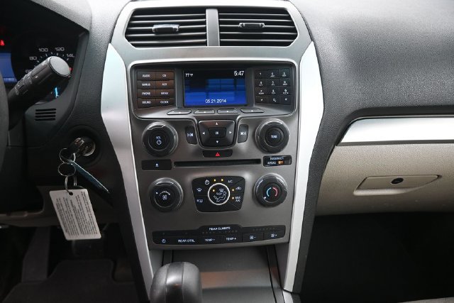 Used 2015 Ford Explorer FWD image 9