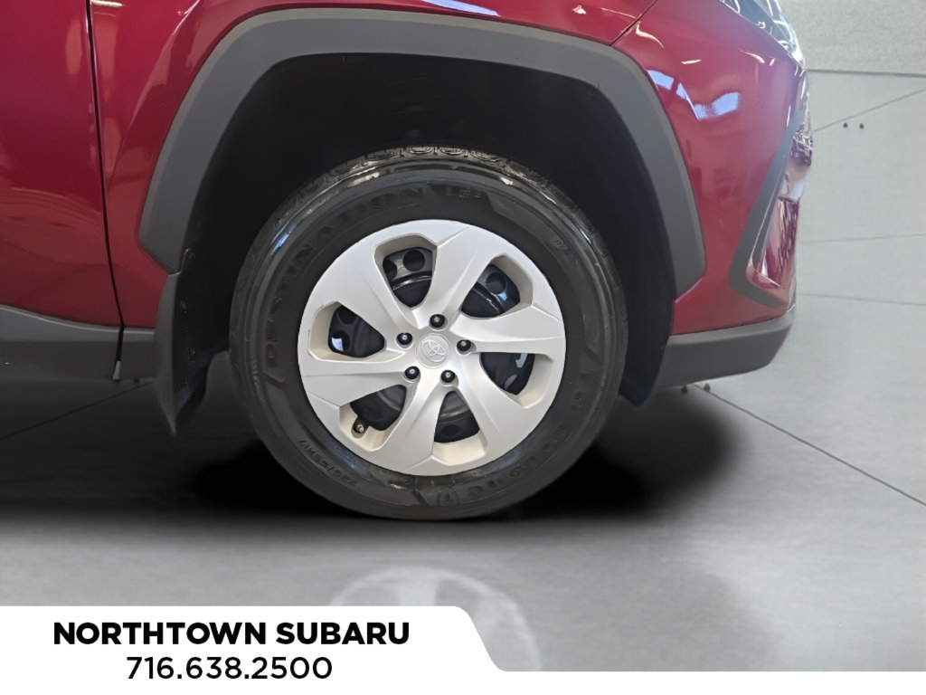 Used 2024 Toyota RAV4 LE AWD/4WD image 24