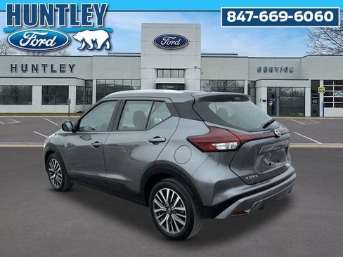 Used 2021 Nissan Kicks SV image 6