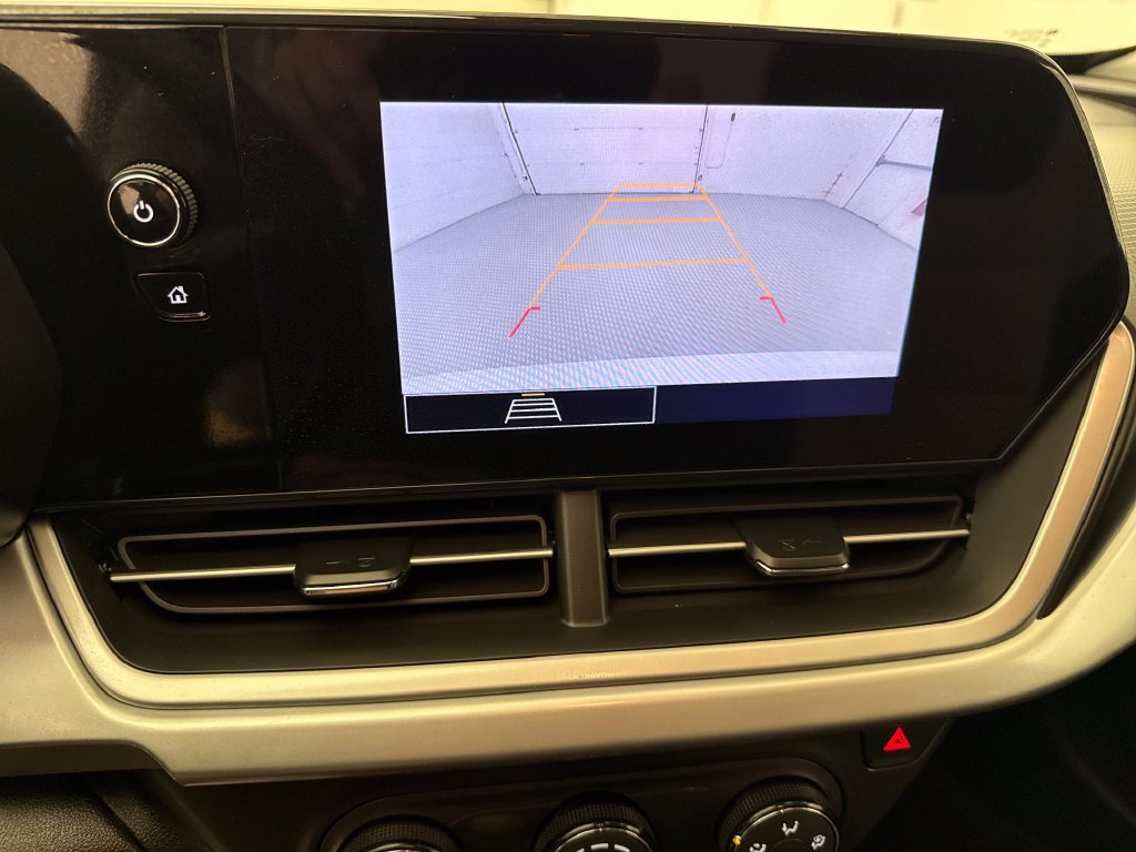 Used 2024 Chevrolet Trax LS FWD image 18