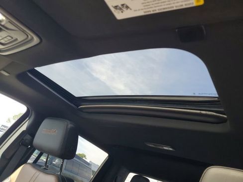 Used 2025 Chevrolet Silverado 1500 High Country image 10