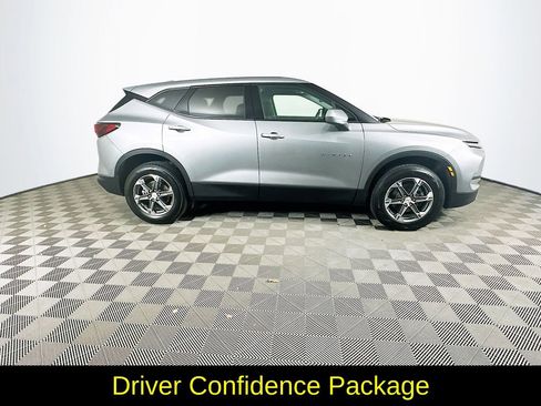 Used 2024 Chevrolet Blazer LT w/ Driver Confidence Package AWD/4WD image 11