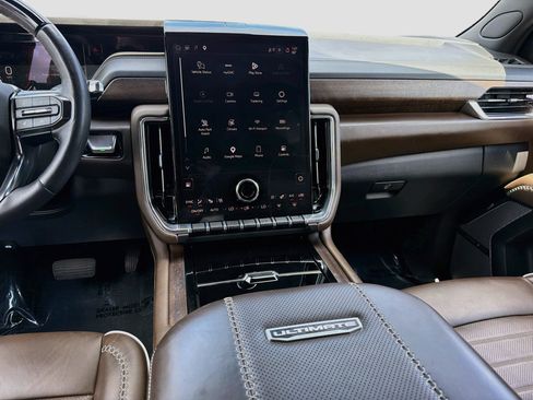 Used 2025 GMC Yukon Denali Ultimate AWD/4WD image 20