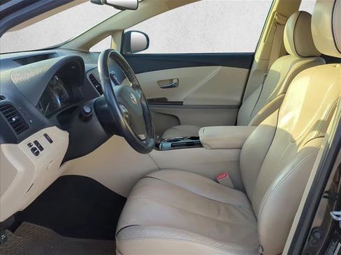Used 2009 Toyota Venza AWD image 9