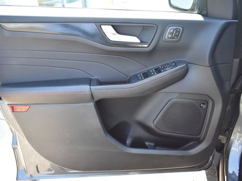 Used 2022 Ford Escape SEL w/ Technology Package AWD/4WD image 20