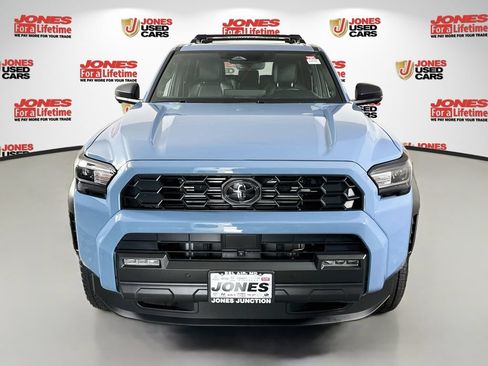 Used 2025 Toyota 4Runner TRD Off-Road Premium AWD/4WD image 15