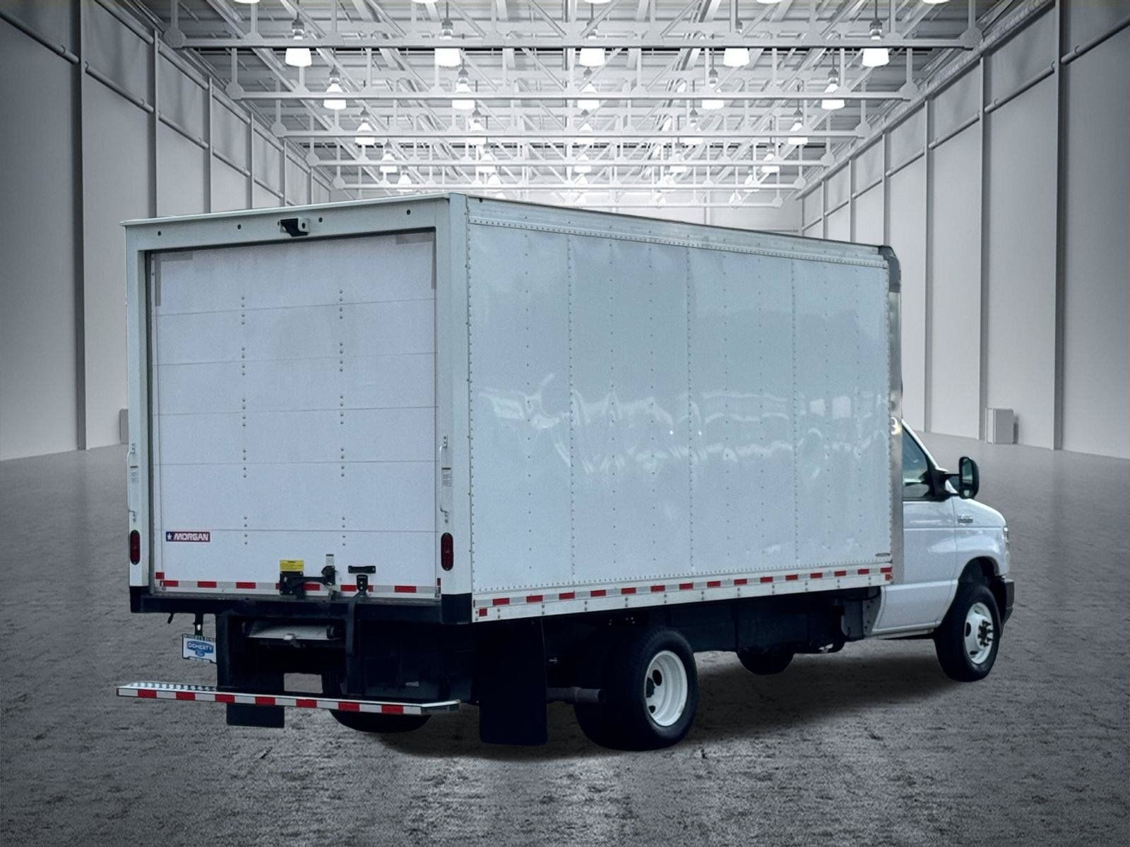 Used 2023 Ford E-450 and Econoline 450 Super Duty w/ Power Windows & Locks Group RWD image 11