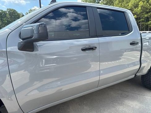 Used 2024 Chevrolet Silverado 1500 LT Trail Boss w/ Convenience Package II AWD/4WD image 9
