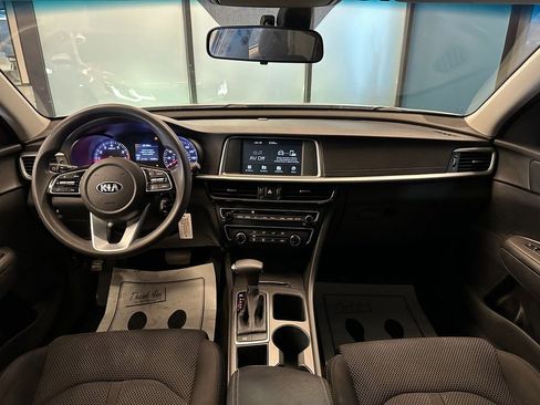 Used 2020 Kia Optima LX image 9