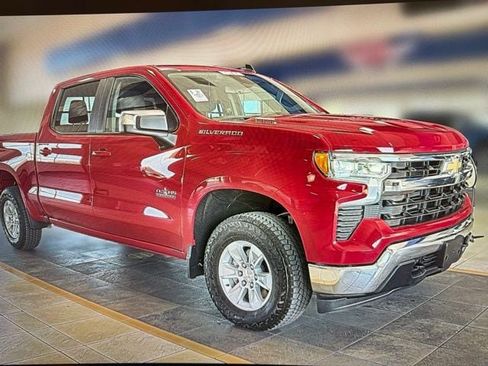 Used 2025 Chevrolet Silverado 1500 LT w/ Work Truck Package AWD/4WD image 1