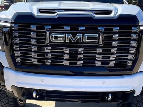 Used 2025 GMC Sierra 2500 Denali Ultimate image 31