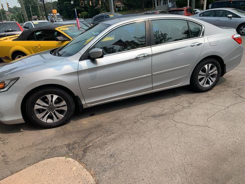 Used 2013 Honda Accord LX image 9