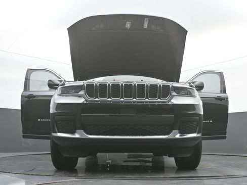 New 2025 Jeep Grand Cherokee L Laredo w/ Luxury Tech Group I image 60