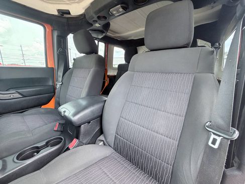 Used 2012 Jeep Wrangler Unlimited Sport AWD/4WD image 20