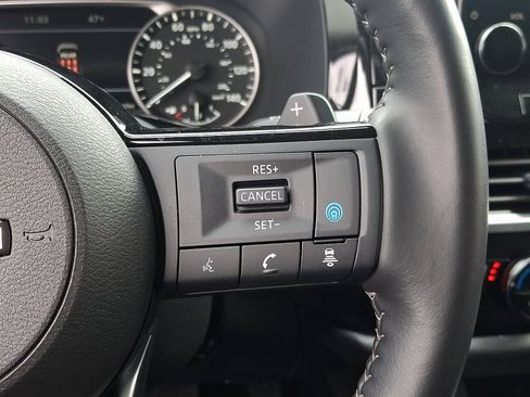Certified 2025 Nissan Pathfinder SL w/ Black Appearance Package AWD/4WD image 22