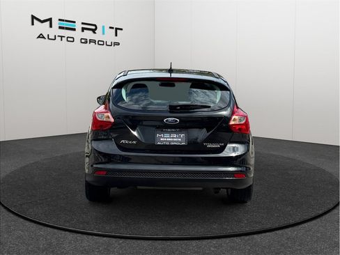 Used 2014 Ford Focus Titanium FWD image 8