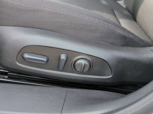 Used 2024 Chevrolet Malibu LT FWD image 11