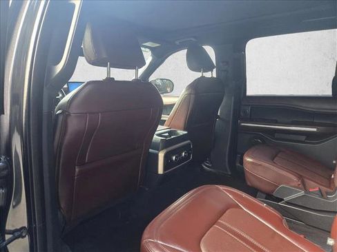 Used 2022 Ford Expedition Max Limited image 12