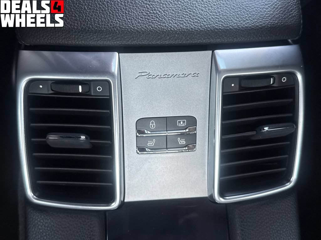 Used 2013 Porsche Panamera 4 Platinum Edition w/ Sport Chrono Pkg AWD/4WD image 42