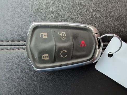 Used 2015 Cadillac XTS Luxury image 19