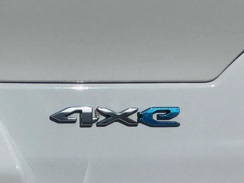Used 2023 Jeep Grand Cherokee Summit w/ Luxury Tech Group V AWD/4WD image 13