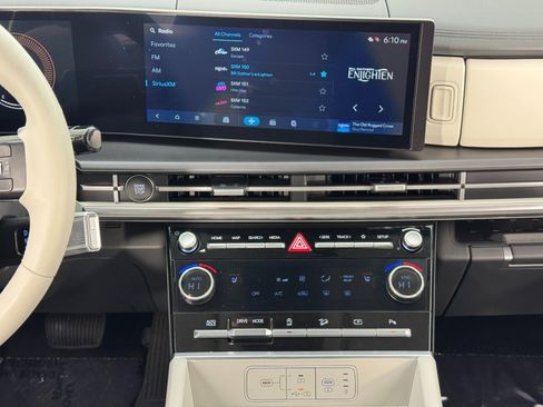 Used 2024 Hyundai Santa Fe SEL image 22