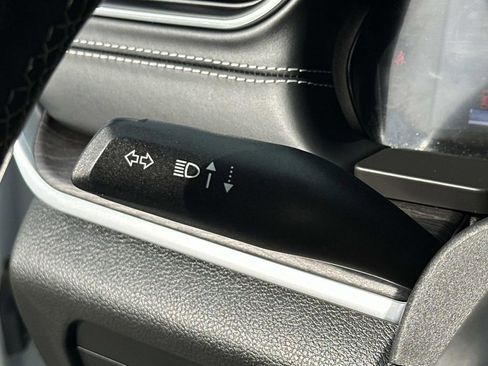 Used 2022 Jeep Grand Cherokee Overland w/ Luxury Tech Group IV image 18