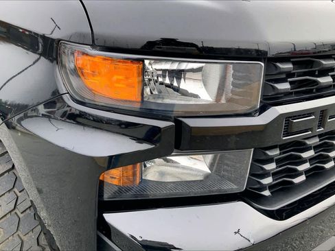 Used 2022 Chevrolet Silverado 1500 Custom image 23