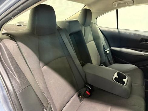 Used 2022 Toyota Corolla LE FWD image 29